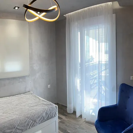 Overwave شقة كافالا